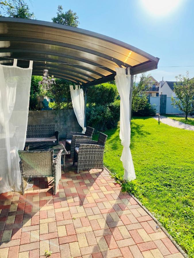 Pension Julia Banka Dış mekan fotoğraf